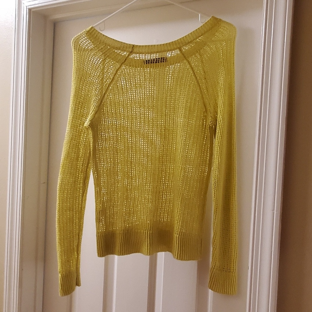 Old Navy Womens S Yellow Sweater - Picture 2 of 3
